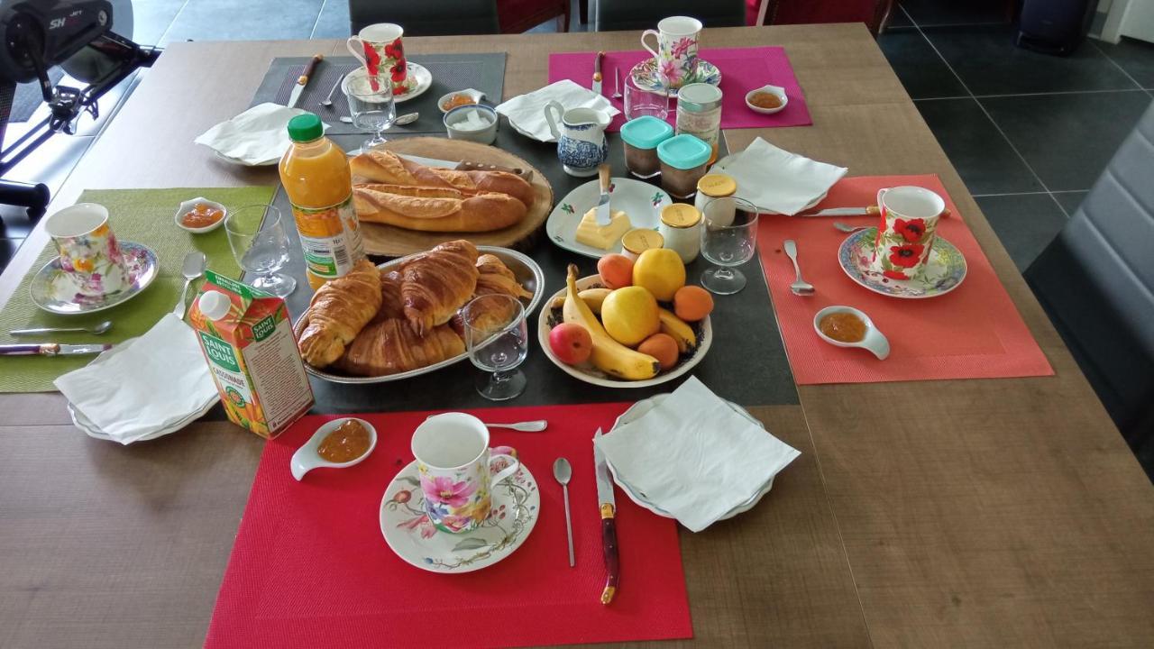 B&B Du Cerisier, Diner Sur Demande Noyers  Luaran gambar