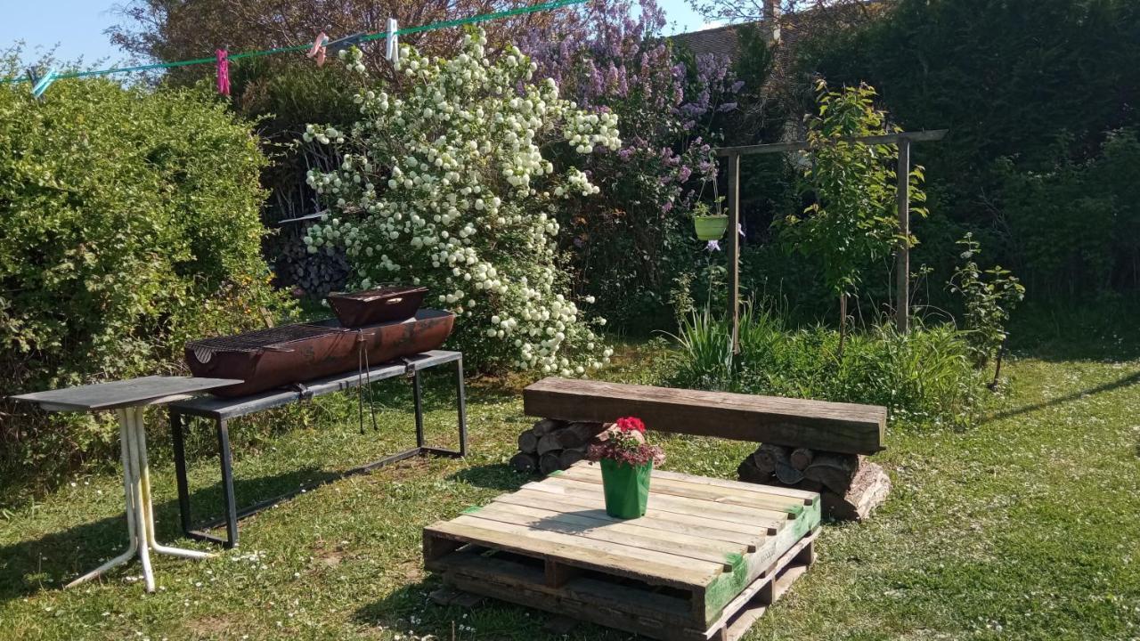 B&B Du Cerisier, Diner Sur Demande Noyers  Luaran gambar